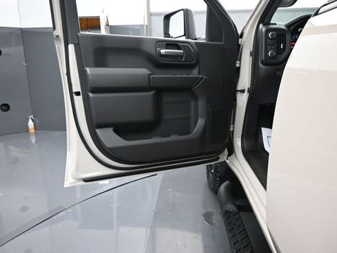 New 2026 Chevrolet Silverado 2500 Custom image 9