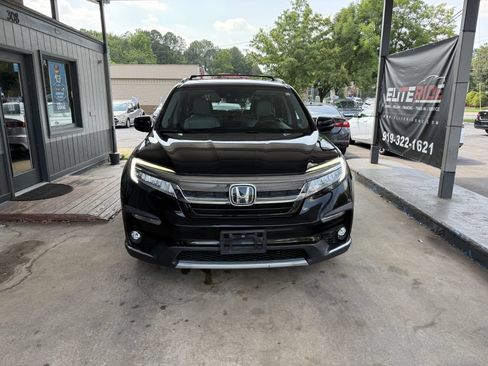 Used 2019 Honda Pilot Touring image 2