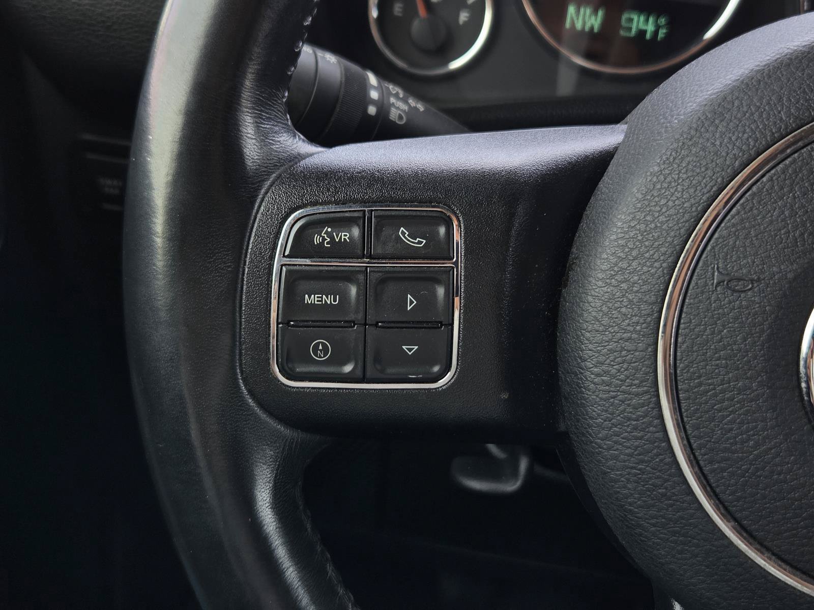 Used 2017 Jeep Wrangler Unlimited Rubicon w/ Connectivity Group AWD/4WD image 19