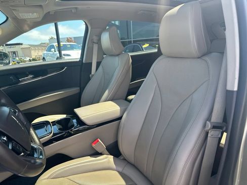 Used 2023 Lincoln Nautilus Reserve w/ Equipment Group 201A AWD/4WD image 11