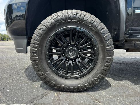 Used 2015 GMC Sierra 2500 Denali w/ Duramax Plus Package AWD/4WD image 12