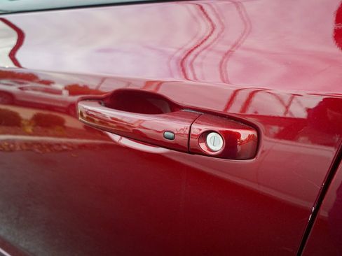 Used 2023 Chrysler 300 Touring L w/ Popular Equipment Group image 10