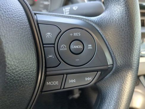 Used 2025 Toyota Corolla LE FWD image 22