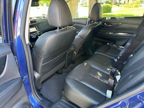 Used 2017 Nissan Rogue SL w/ SL Premium Package FWD image 28