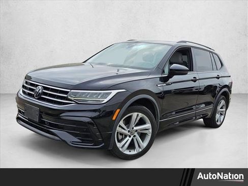 Used 2023 Volkswagen Tiguan SE R-Line image 1