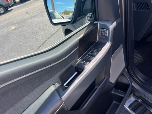 Used 2022 Ford F150 Lariat w/ Equipment Group 502A High image 14