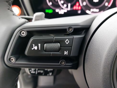 New 2026 Porsche Cayenne image 19