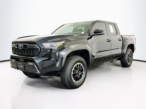Used 2024 Toyota Tacoma TRD Off-Road w/ TRD Off Road Upgrade Package image 3