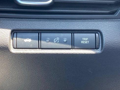 Used 2025 Nissan Altima 2.5 SV FWD image 23