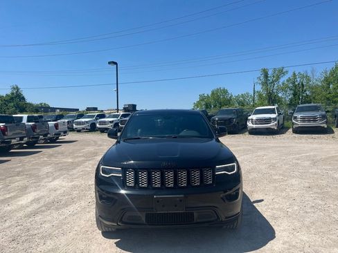 Used 2020 Jeep Grand Cherokee Altitude AWD/4WD image 3