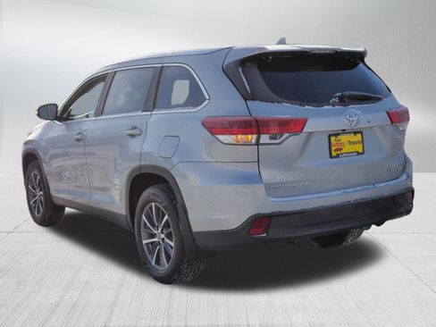 Certified 2019 Toyota Highlander XLE image 6