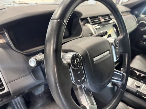 Used 2018 Land Rover Discovery HSE image 27