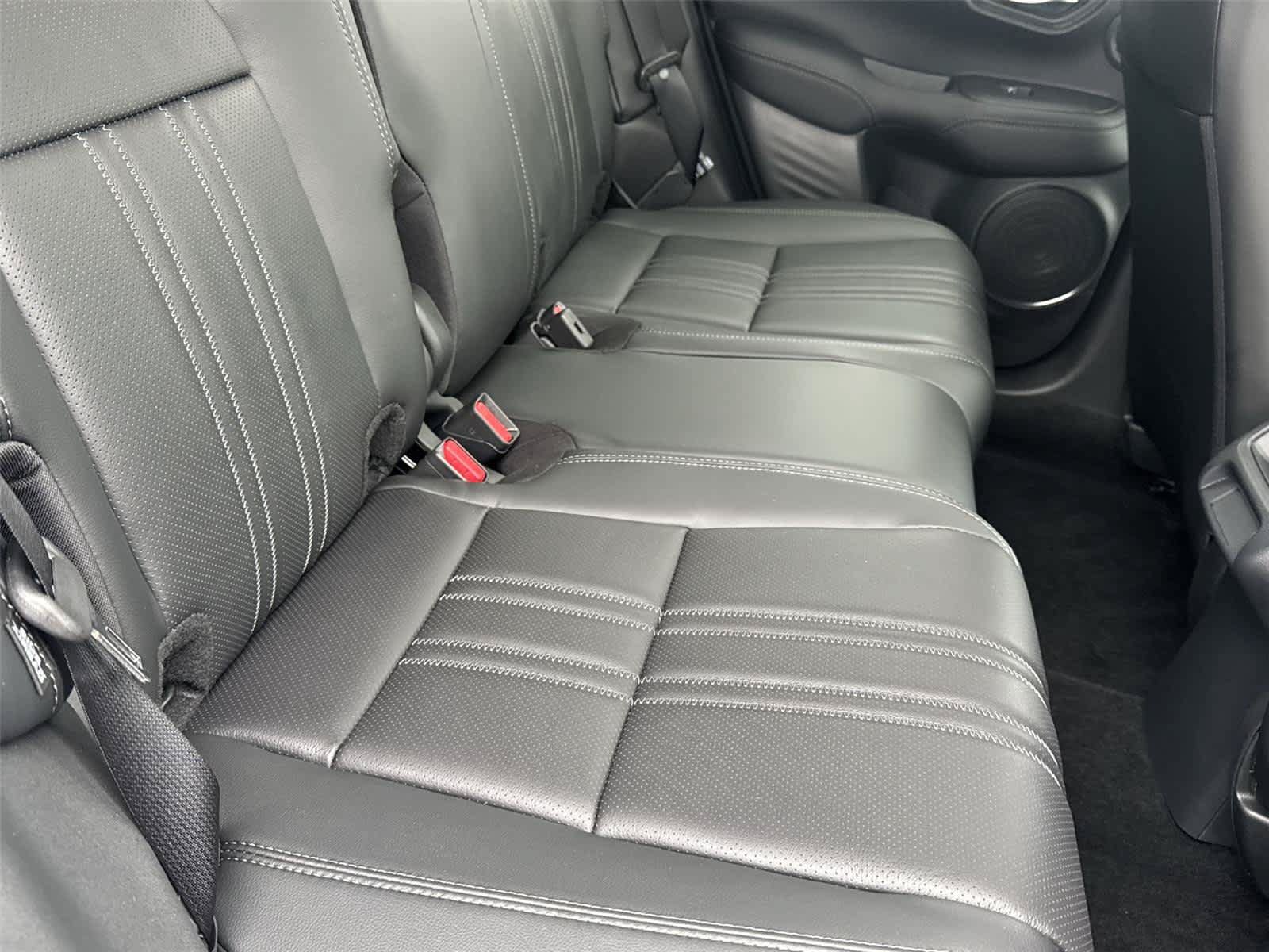 Used 2027 Honda HR-V EX-L image 15