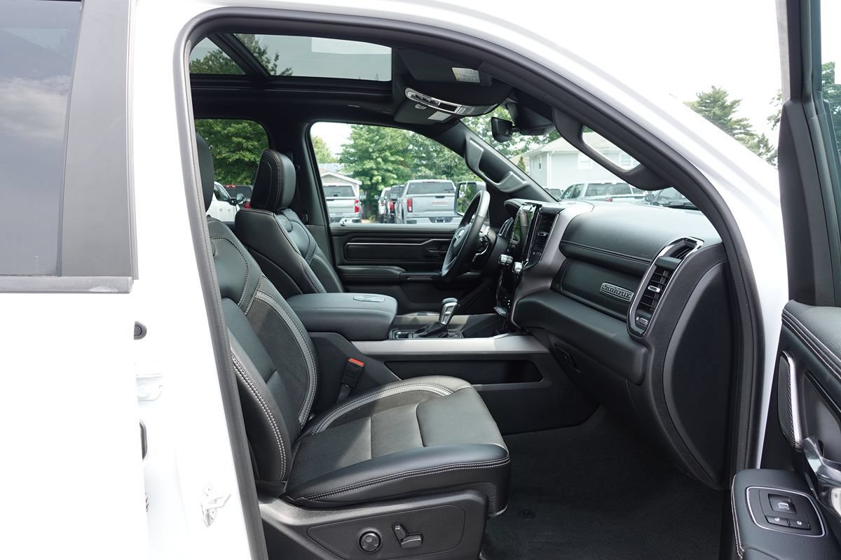 Used 2024 RAM 1500 Laramie w/ Night Edition AWD/4WD image 43