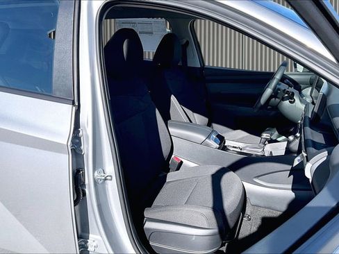 New 2026 Hyundai Tucson SE image 9