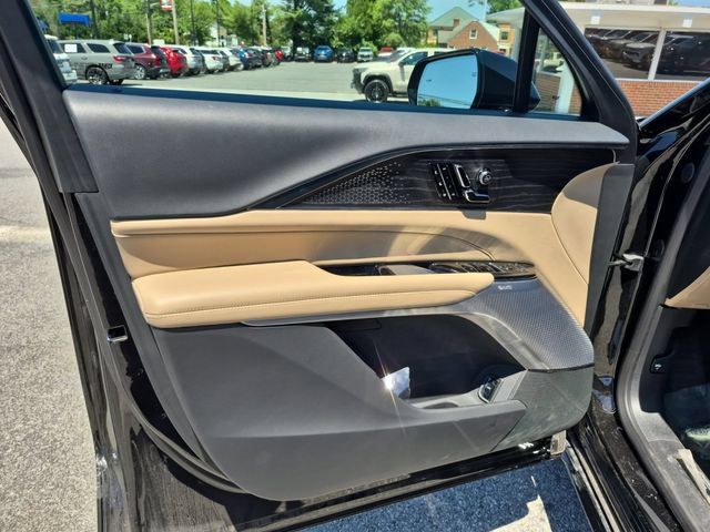 Used 2026 Cadillac Lyriq V AWD/4WD image 11
