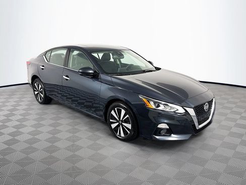 Used 2020 Nissan Altima 2.5 SV AWD/4WD image 1