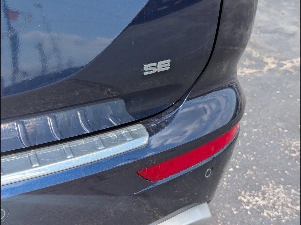 Used 2022 Mitsubishi Outlander SE AWD/4WD image 23