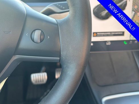 Used 2022 Tesla Model Y Performance AWD/4WD image 15