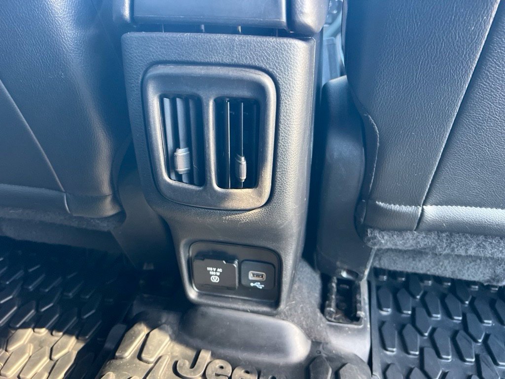 Used 2021 Jeep Compass Latitude w/ Sun and Sound Group AWD/4WD image 30