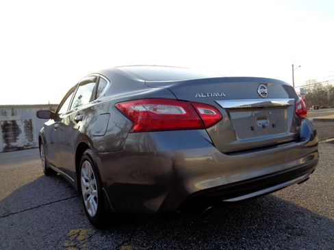 Used 2016 Nissan Altima 2.5 S w/ Power Driver Seat Package image 35