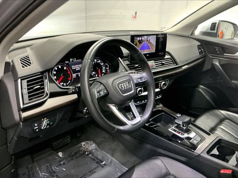 Used 2023 Audi Q5 2.0T Premium w/ Convenience Package image 16