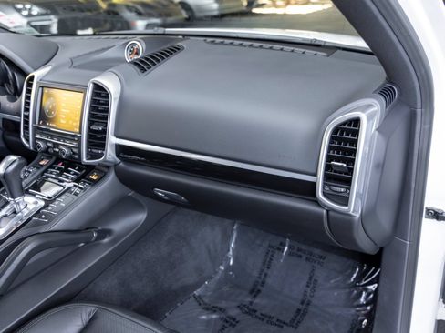 Used 2013 Porsche Cayenne Diesel AWD/4WD image 66