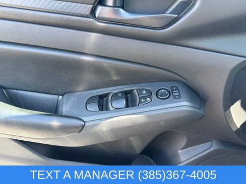 Used 2024 Nissan Altima 2.5 S FWD image 14