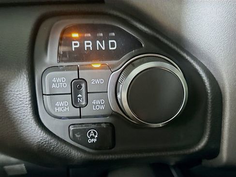 Used 2025 RAM 1500 Big Horn AWD/4WD image 32