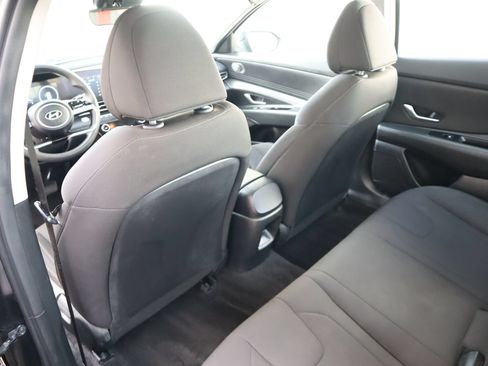 Used 2024 Hyundai Elantra SEL FWD image 39