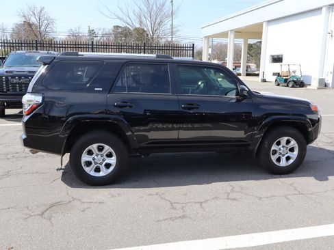 Used 2022 Toyota 4Runner SR5 image 11