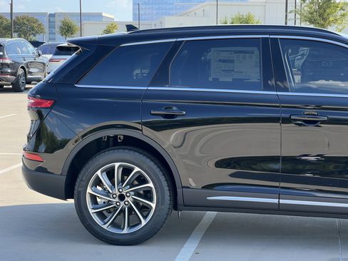 New 2025 Lincoln Corsair FWD w/ Equipment Group 101A image 10