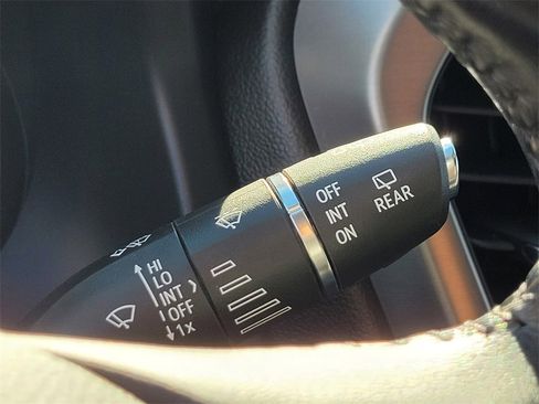 Used 2021 GMC Acadia AT4 w/ Preferred Package image 29