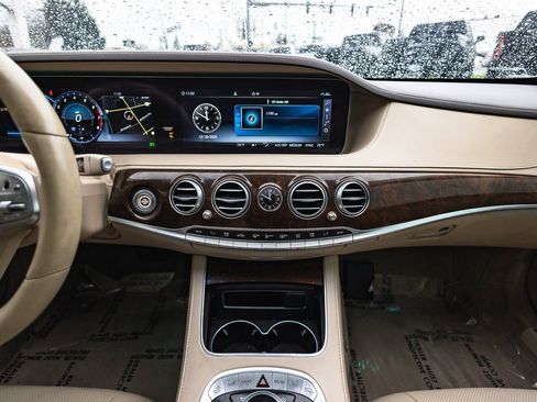 Used 2019 Mercedes-Benz S 450 Sedan image 27