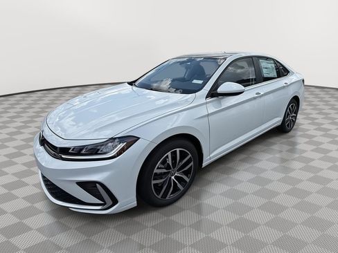 New 2025 Volkswagen Jetta SE image 3