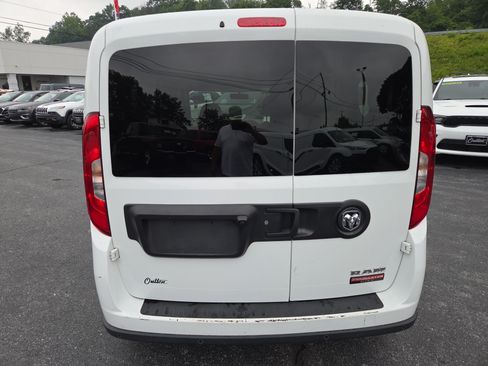 Used 2022 RAM ProMaster City Tradesman FWD image 5