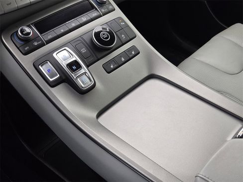 Used 2021 Hyundai Palisade SEL w/ Premium Package image 9