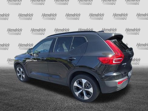 Used 2025 Volvo XC40 B5 Plus AWD/4WD image 9