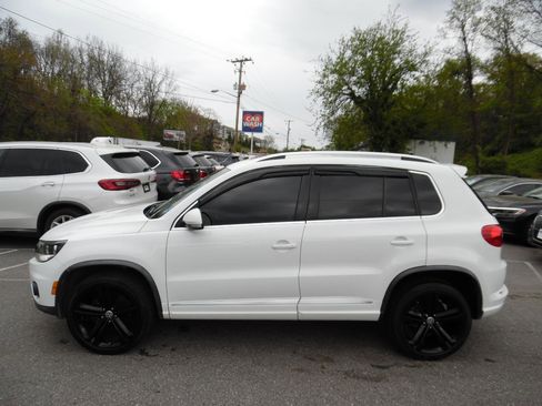 Used 2016 Volkswagen Tiguan R-Line image 2