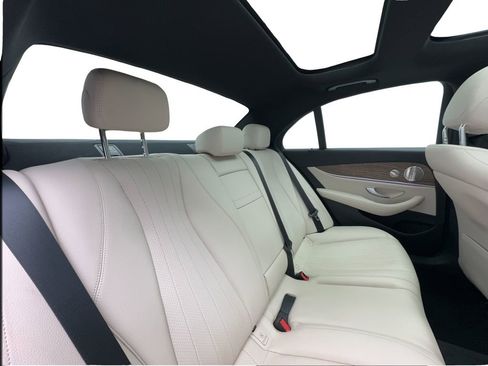Used 2023 Mercedes-Benz E 350 4MATIC Sedan image 26