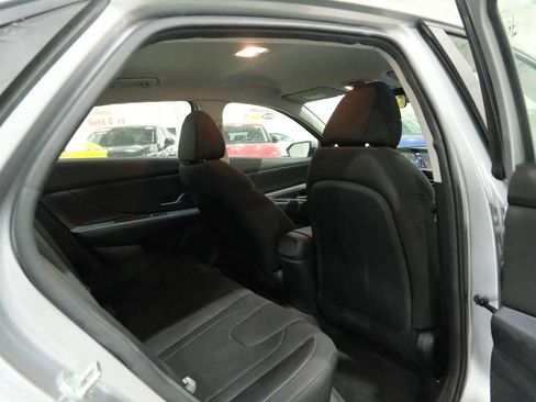 Used 2023 Hyundai Elantra SEL w/ Convenience Package image 22