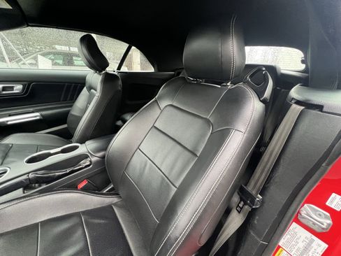 Used 2021 Ford Mustang Premium image 19