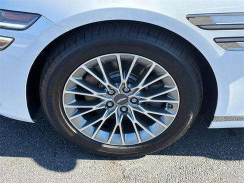 Used 2024 Genesis G80 2.5T image 11