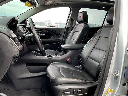 Used 2022 GMC Terrain AT4 w/ Infotainment Package II image 10