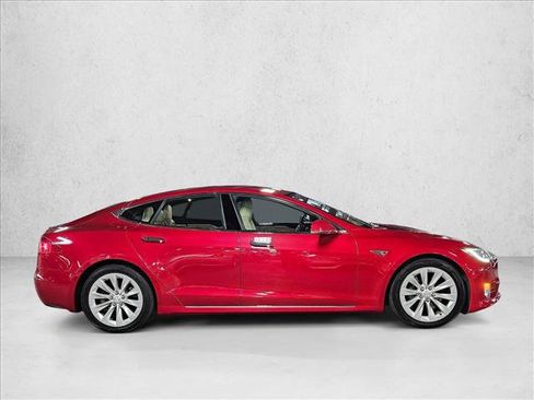 Used 2016 Tesla Model S 70 image 4
