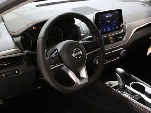 New 2025 Nissan Altima 2.5 SR image 6