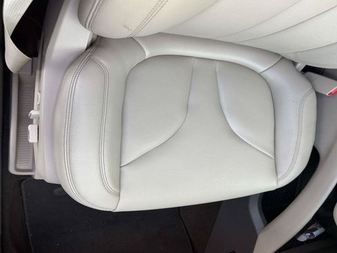 Certified 2022 Lincoln Nautilus FWD w/ Premium Package image 21