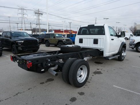 New 2023 RAM 5500 Tradesman AWD/4WD image 7