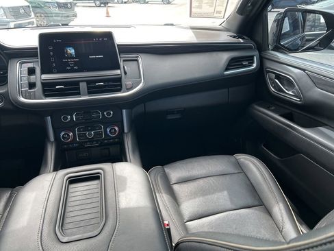 Used 2023 GMC Yukon SLT image 12