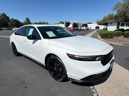 Used 2025 Honda Accord SE image 2